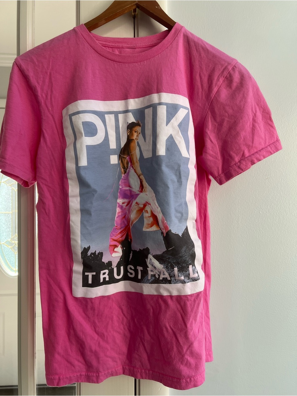 P!NK Hot Pink Tour T-Shirt Small 'TrustFall' Graphic Tee - Picture 2 of 5